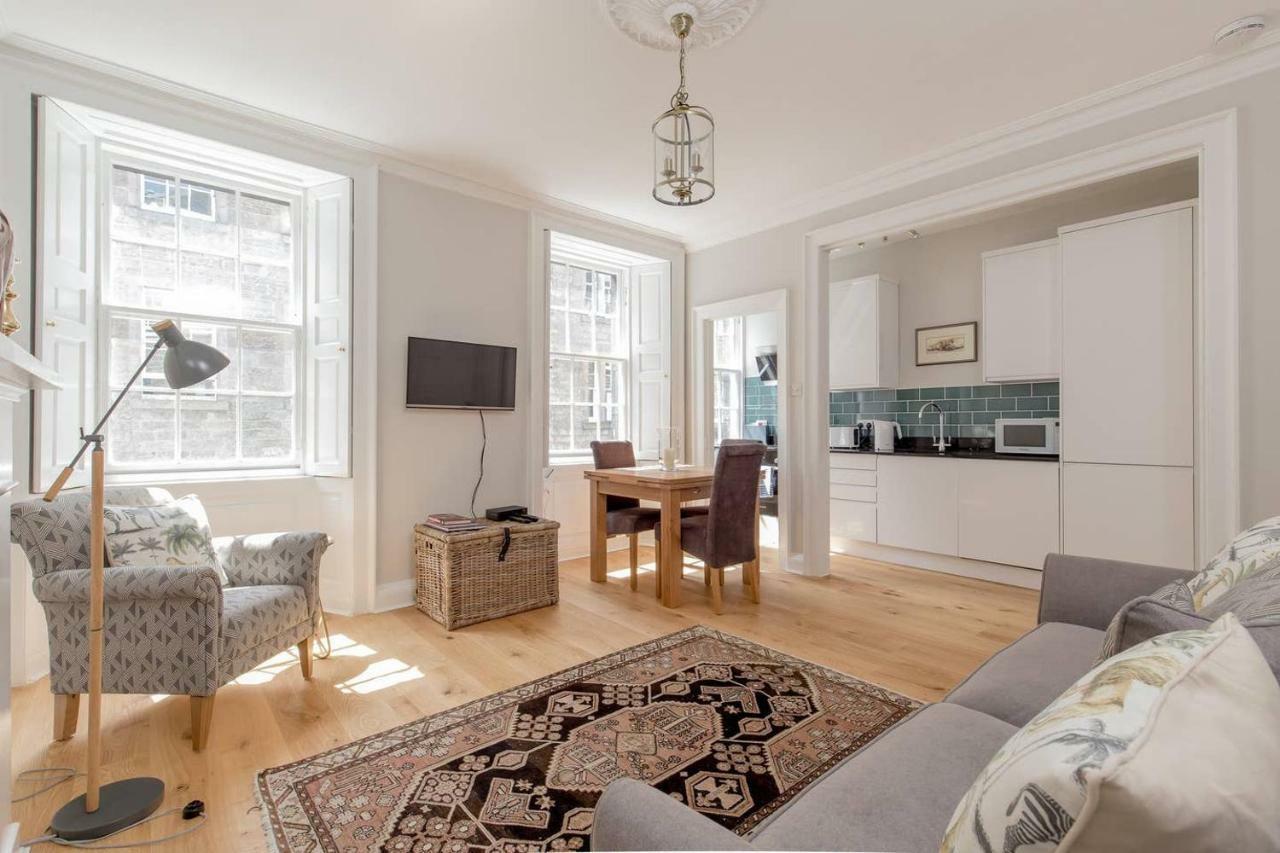 Апартаменты Altido Elegant Georgian 2-Bedrm Apt In Heart Of Old Town Эдинбург Экстерьер фото