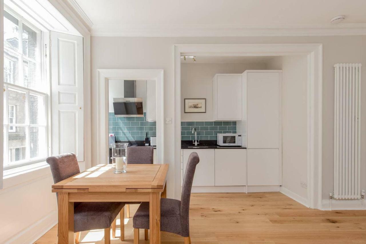 Апартаменты Altido Elegant Georgian 2-Bedrm Apt In Heart Of Old Town Эдинбург Экстерьер фото